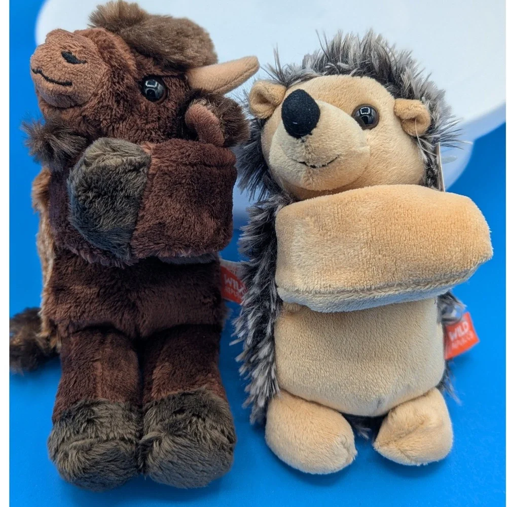 Wild Republic Book Buddies Bison & Hedgehog Plush Set 2pc Huggers Stuffed Animal